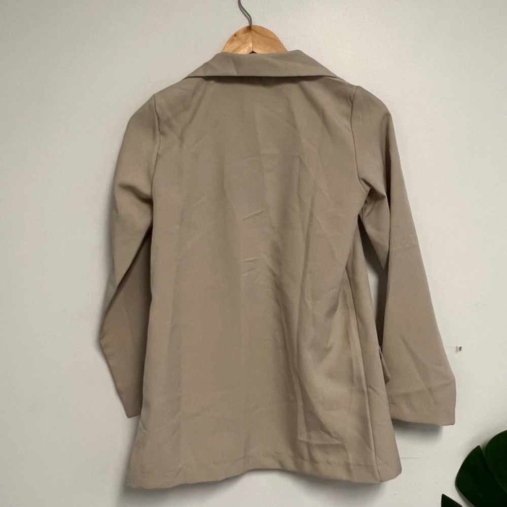Pretty Little Thing Blazer - Picture 5 of 5